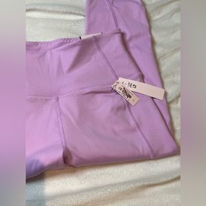 NWT Victoria's Secret Incredible Essential Legging Size 2